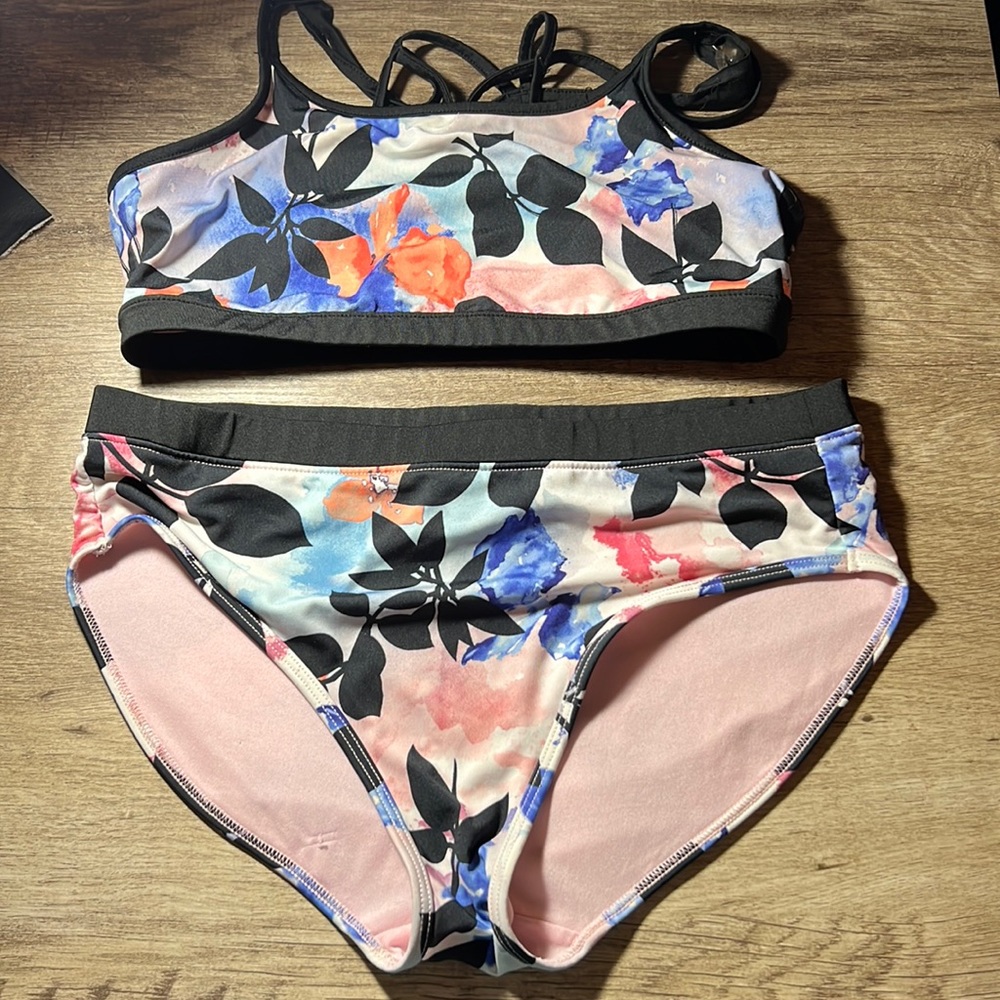 2 piece floral swimsuit
